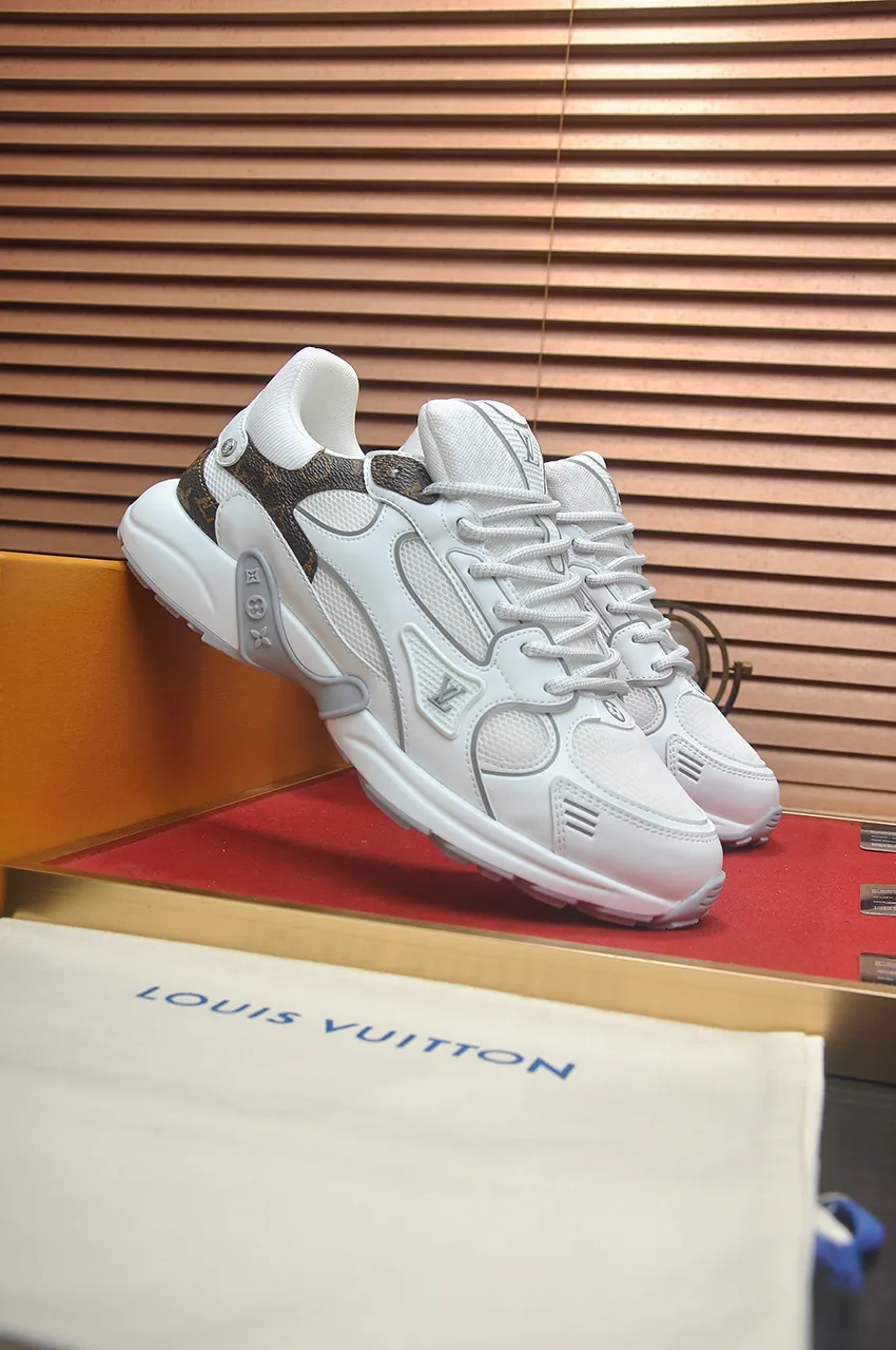 Men's men's shoes 💰640💶[LOUIS VUITTON] (couples 💑 style) new original order 🍀LV Louis Vuitton * - top version of LV classic trendy shoes! Made of imported original fabrics, mesh lining, and original wear-resistant rubber foam outsole! High quality products! Size (Female 35-39) (Male 39-44)